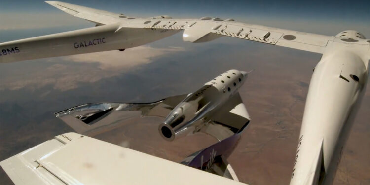 Virgin Galactic realiza teste em avião espacial antes de retomar voos comerciais